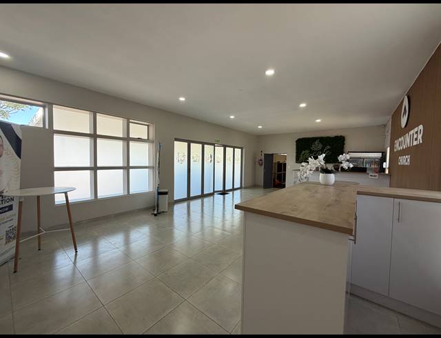 602M² OFFICE TO LET IN FIRGROVE
